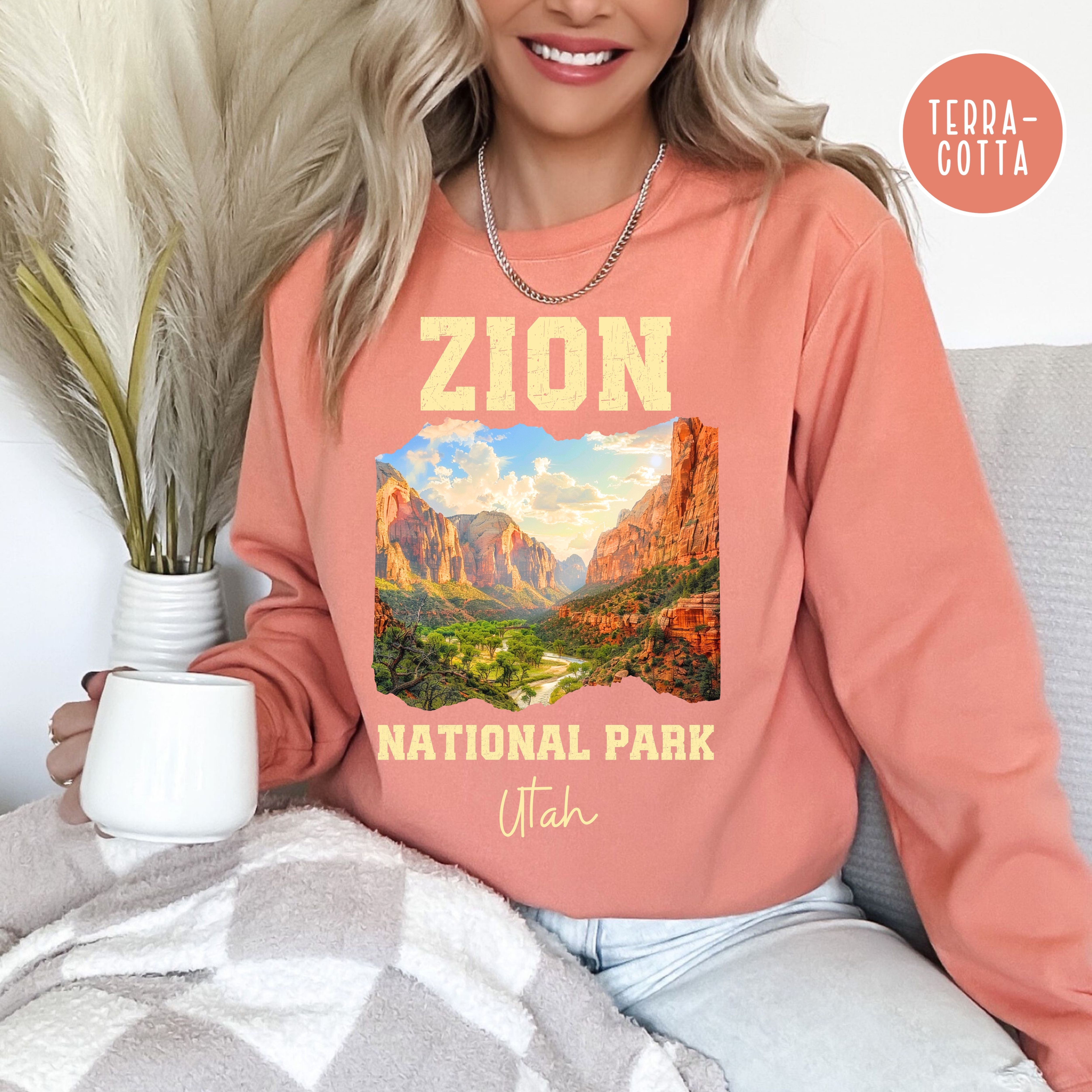 Zion National Park Grunge Style Comfort Colors® Sweatshirt