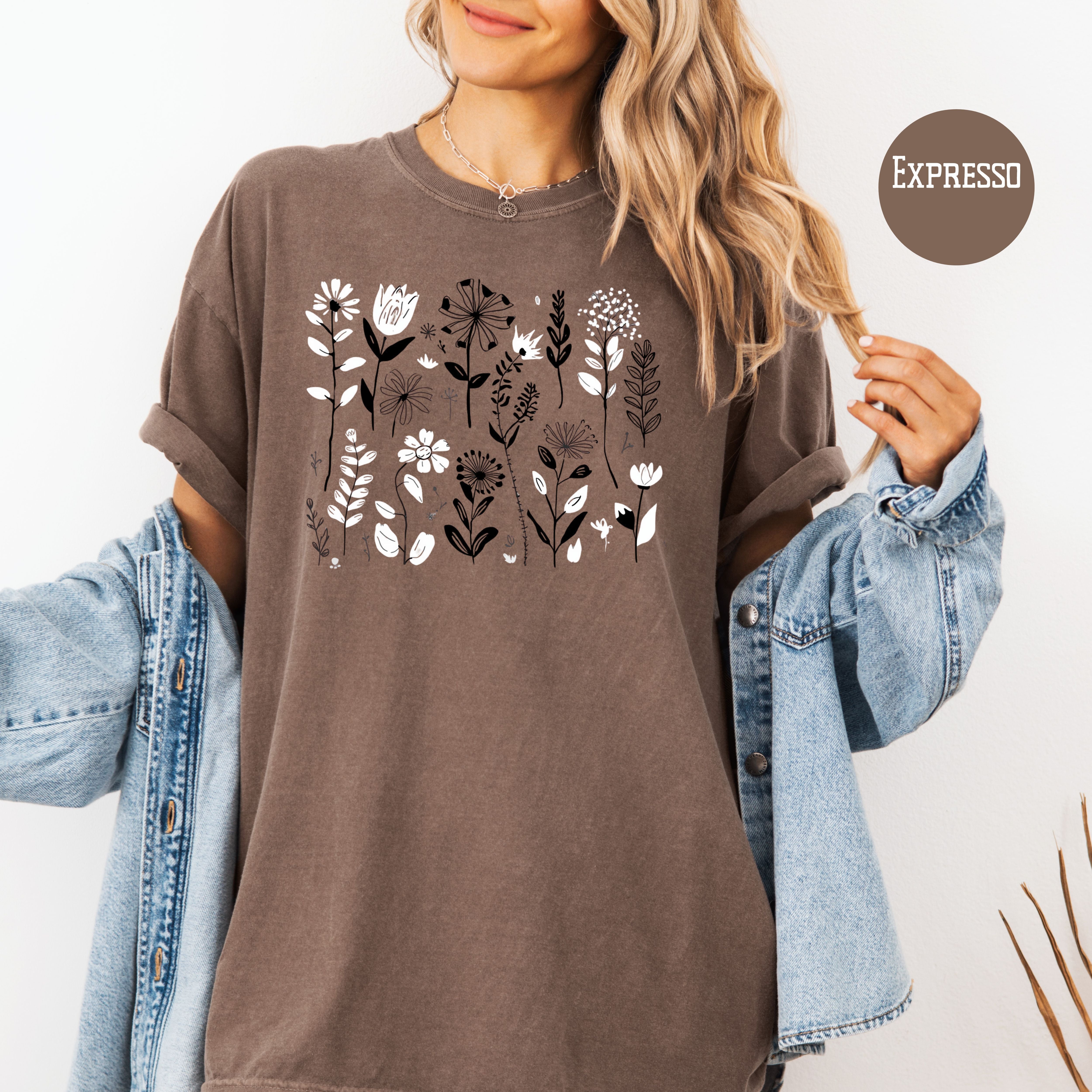 Boho Vintage Pressed Flowers Comfort Colors Gardner Gift Shirt