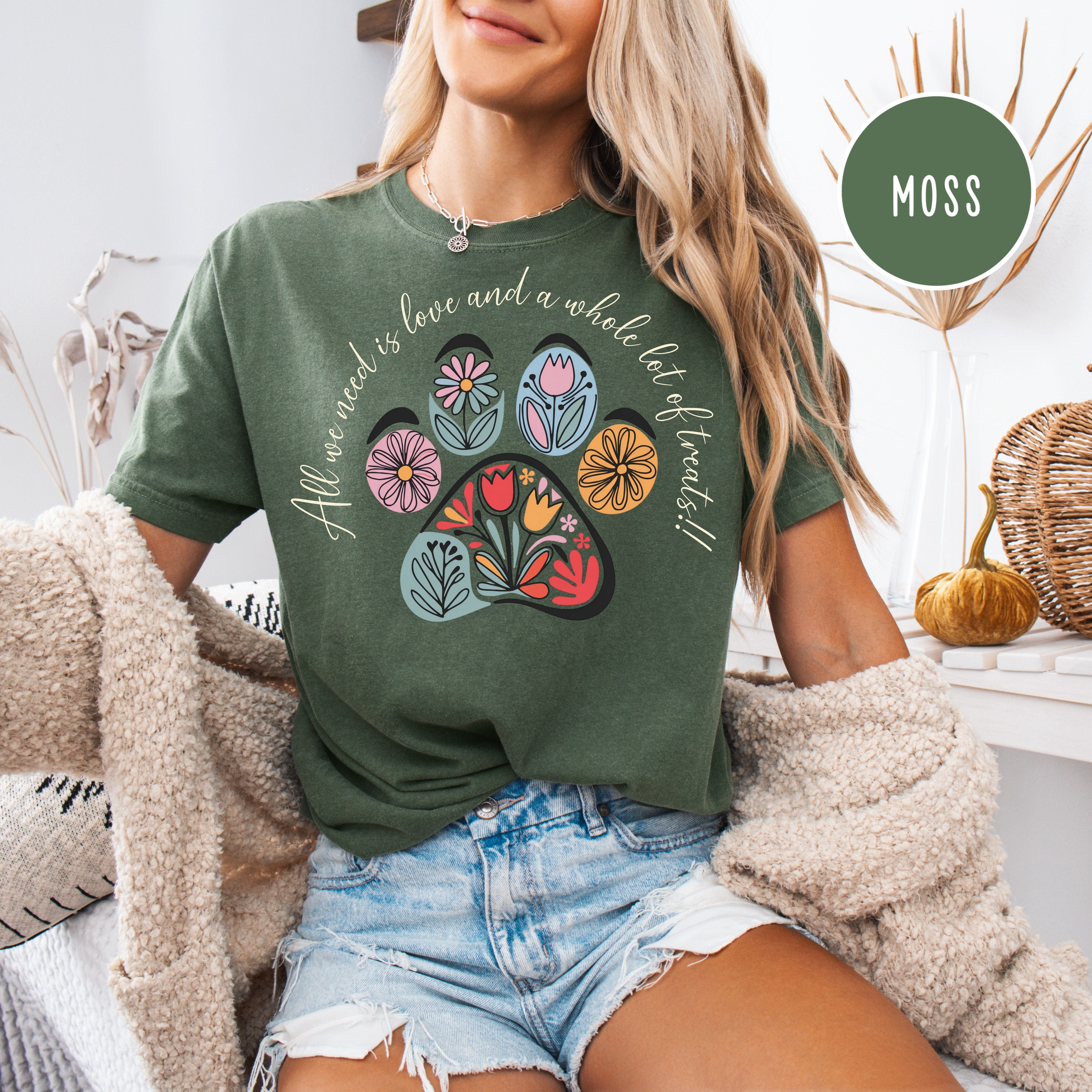 Floral Dog Paw Comfort Colors Gift Shirt For Dog Mama