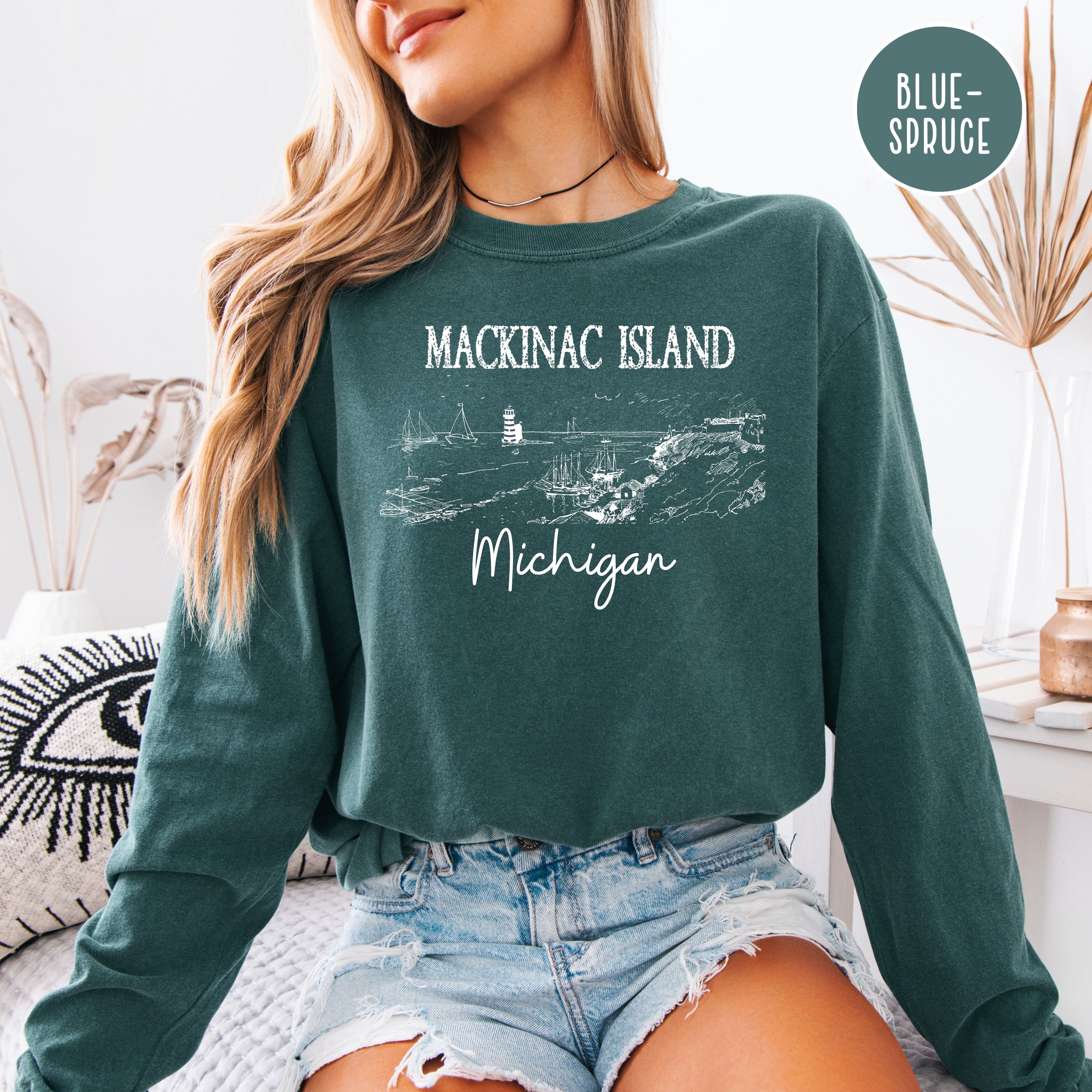 Mackinac Island Michigan Grunge Style Comfort Colors® Long Sleeve Tee