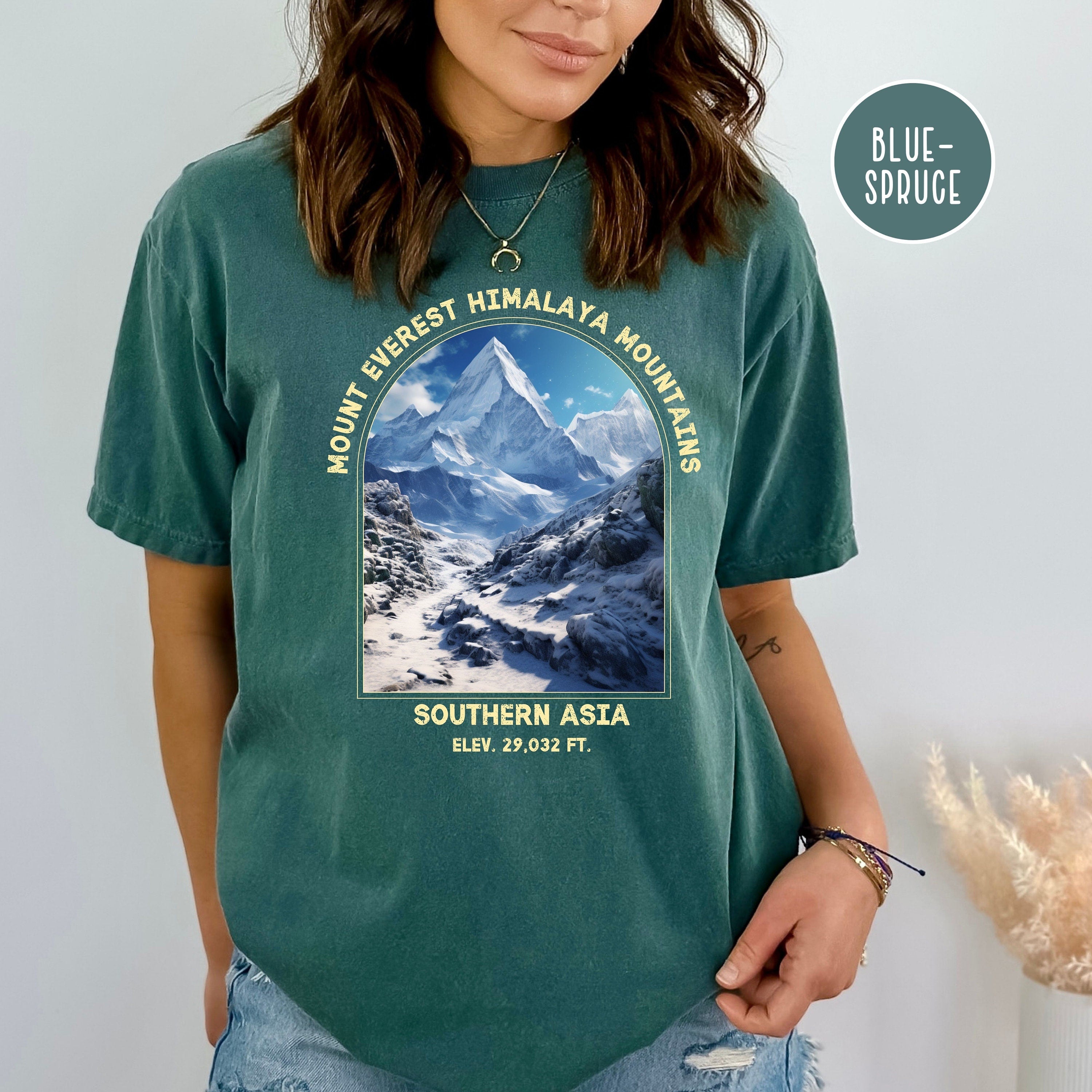 Mount Everest Comfort Colors® T-Shirt Mountain Climber Gift
