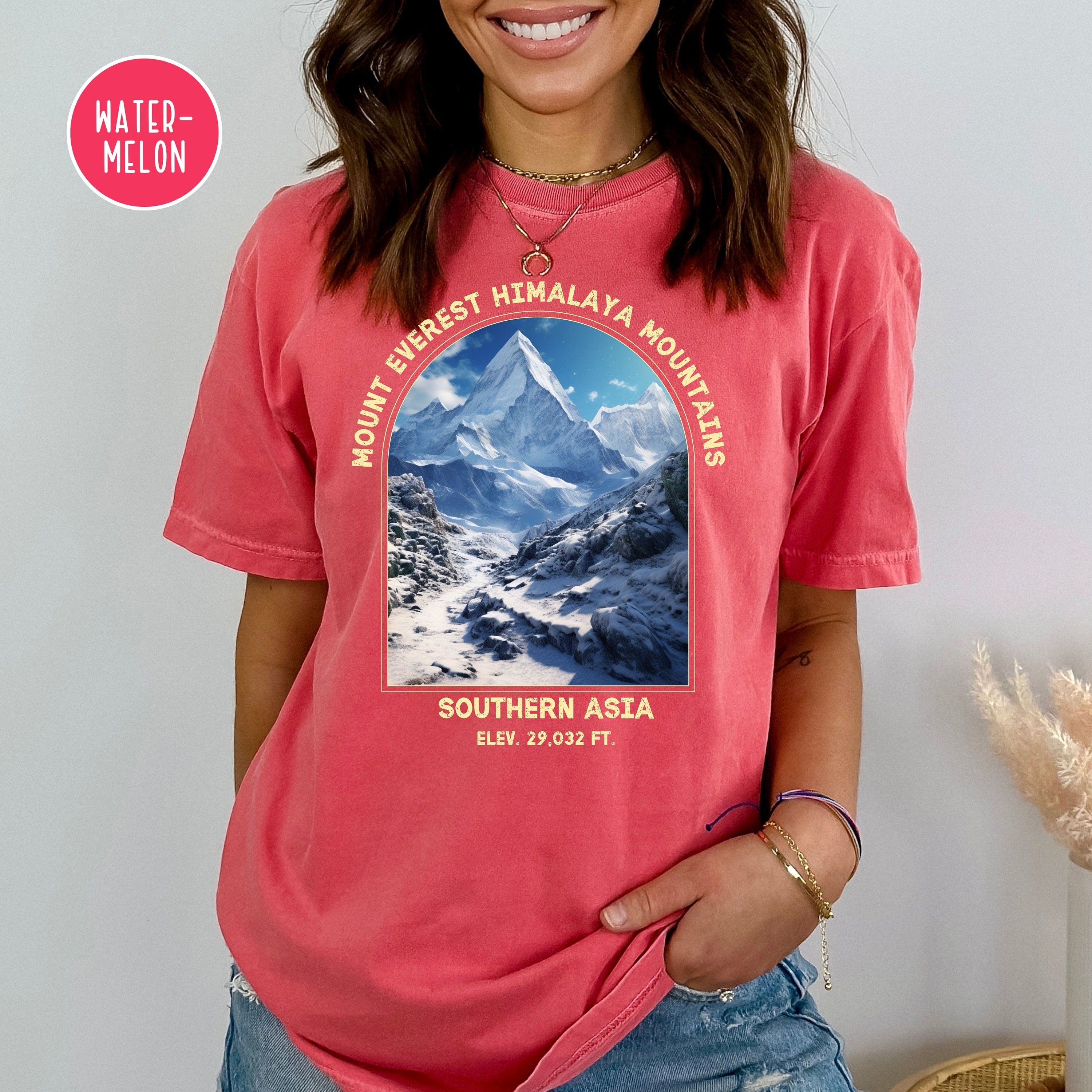 Mount Everest Comfort Colors® T-Shirt Mountain Climber Gift