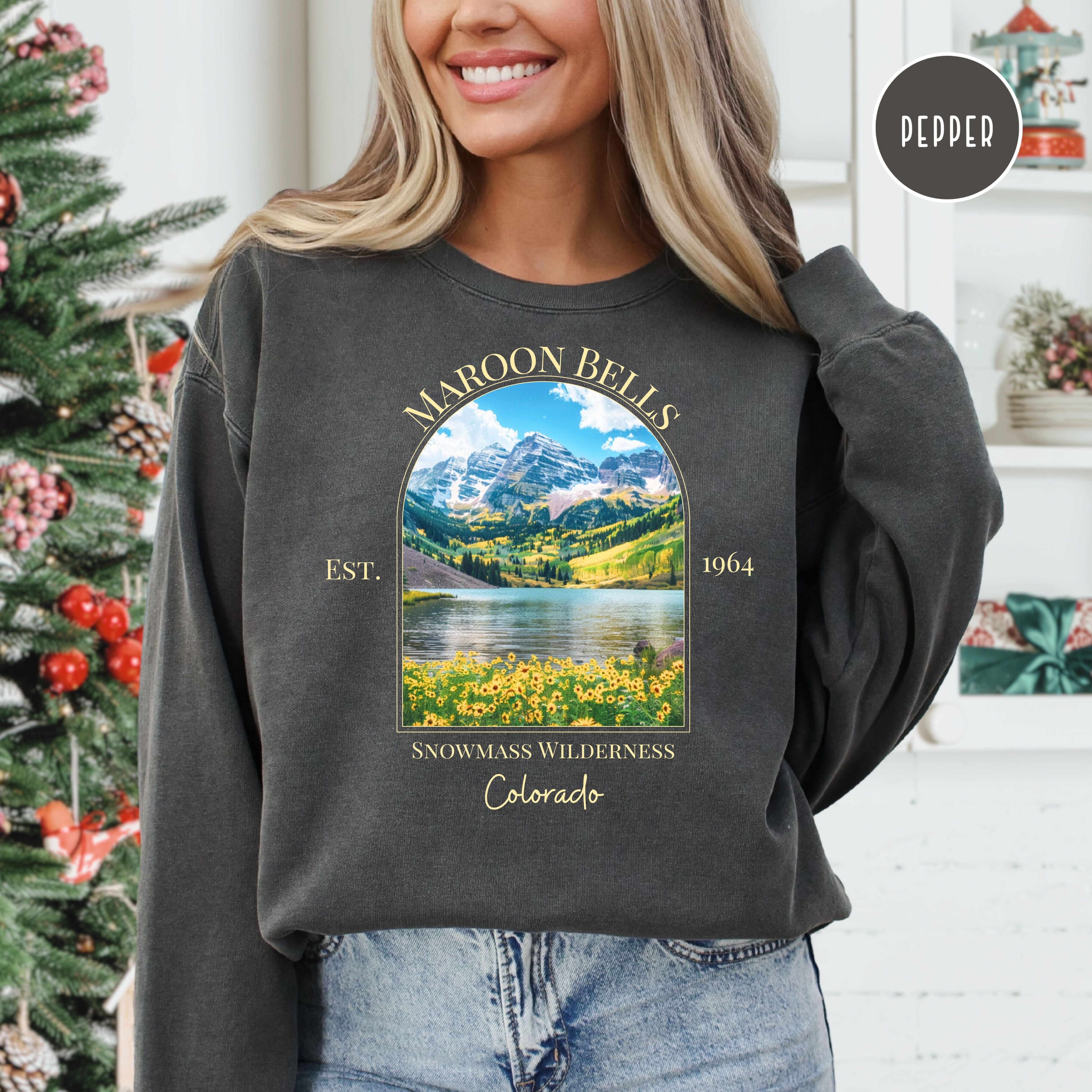 Maroon Bells-Snowmass Wilderness Colorado Comfort Colors® Sweatshirt