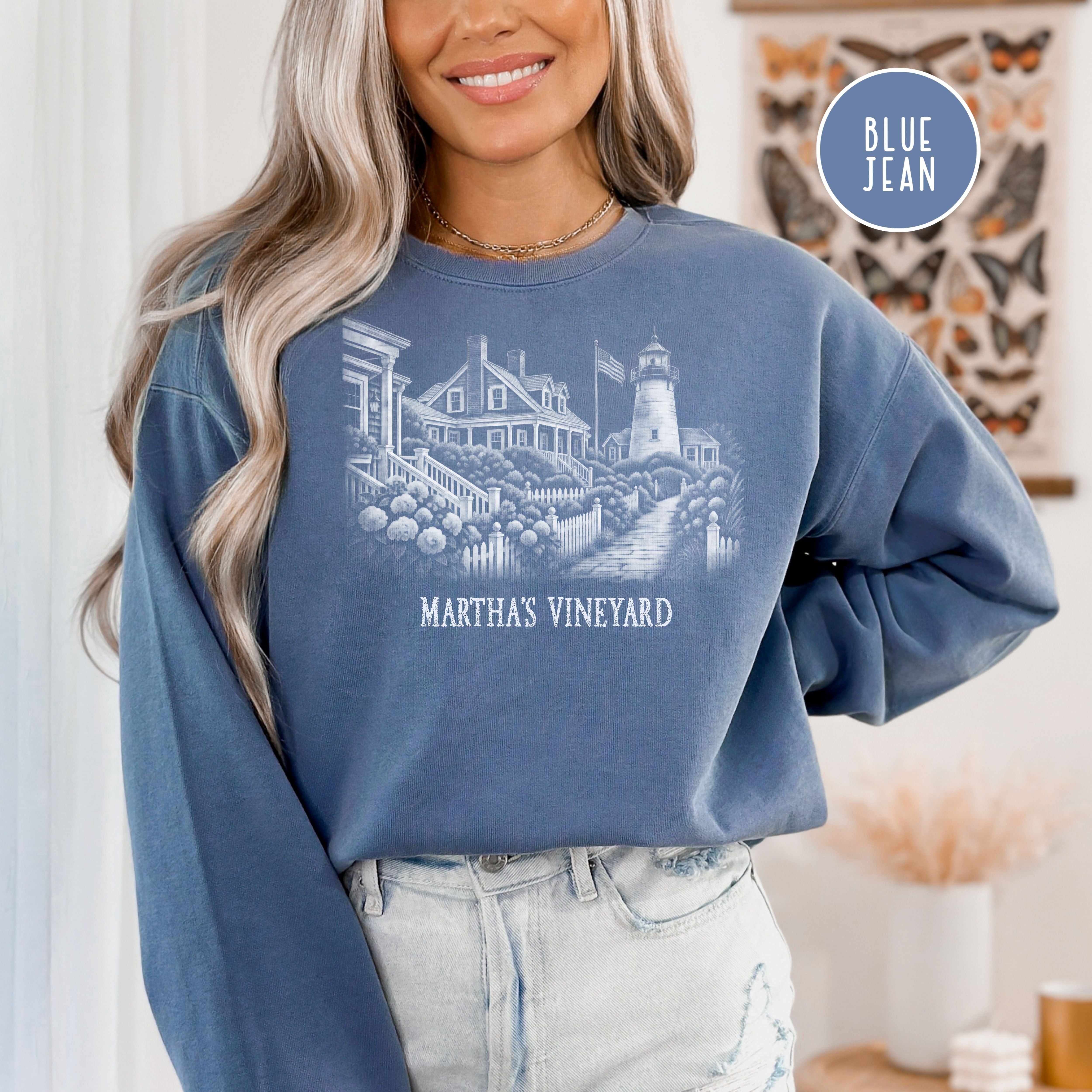 Martha's Vineyard Comfort Colors Sweatshirt, The Vineyard Sweatshirt, Martha's Vineyard Gift, Traveler Sweatshirt, Massachusetts Gift
