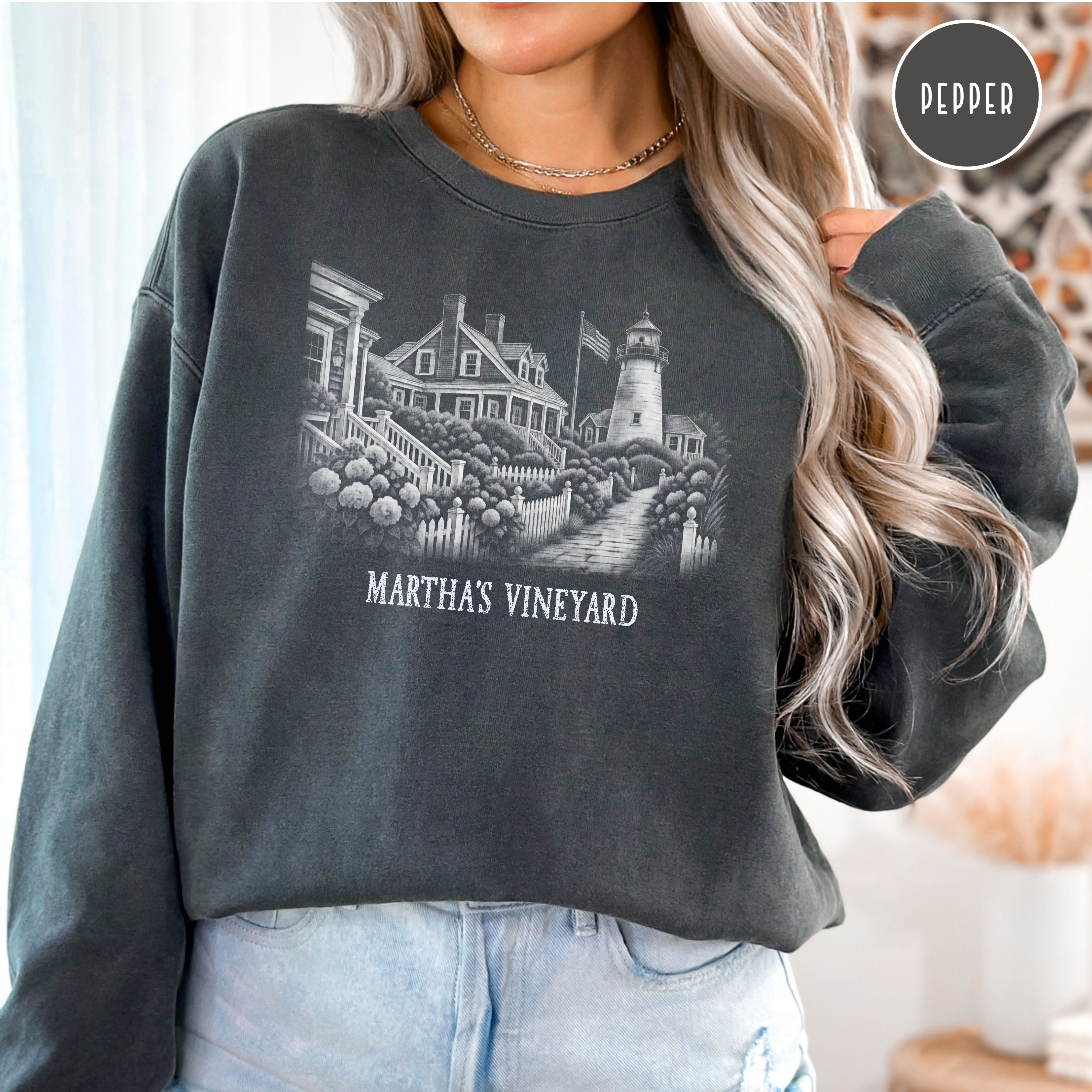 Martha's Vineyard Comfort Colors Sweatshirt, The Vineyard Sweatshirt, Martha's Vineyard Gift, Traveler Sweatshirt, Massachusetts Gift