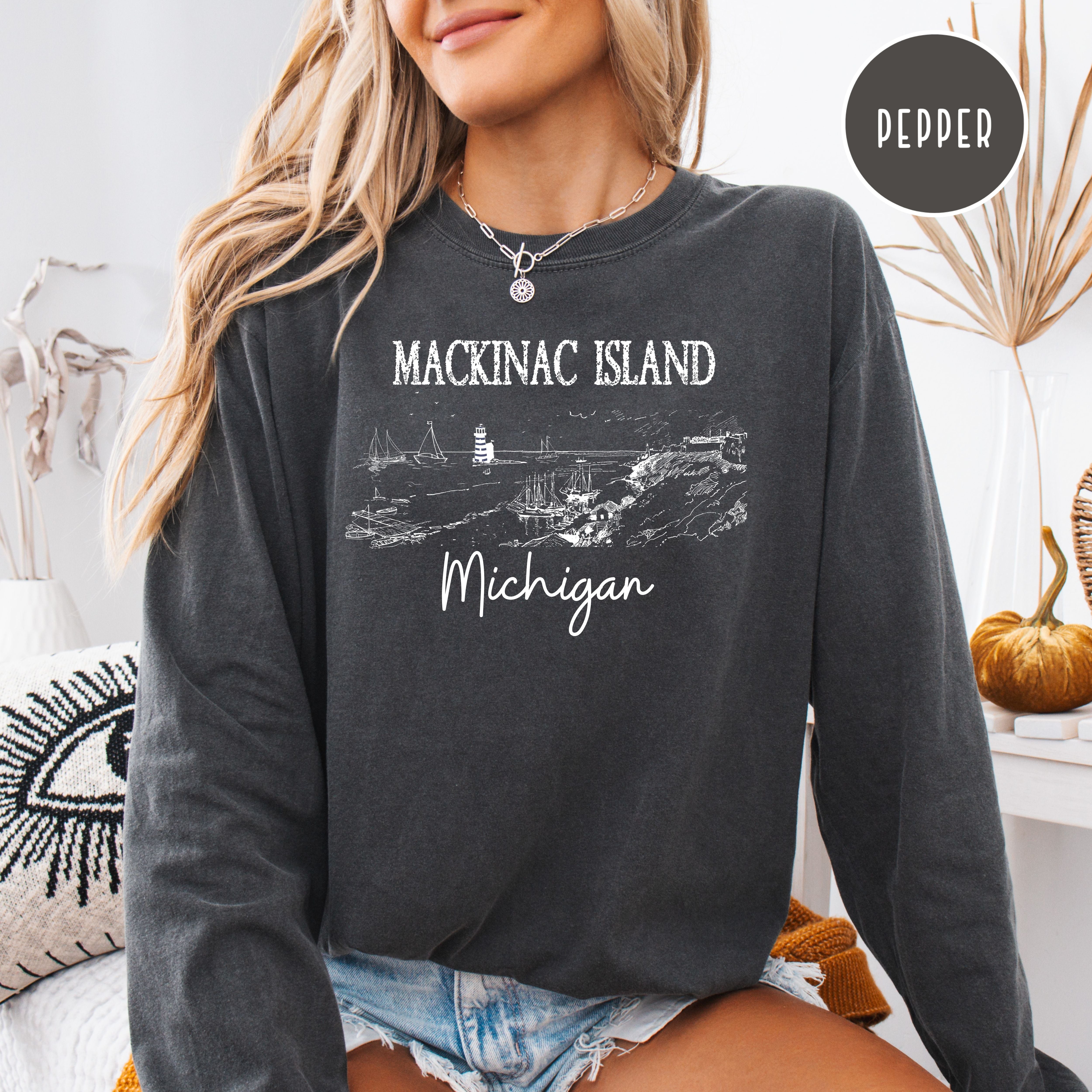Mackinac Island Michigan Grunge Style Comfort Colors® Long Sleeve Tee