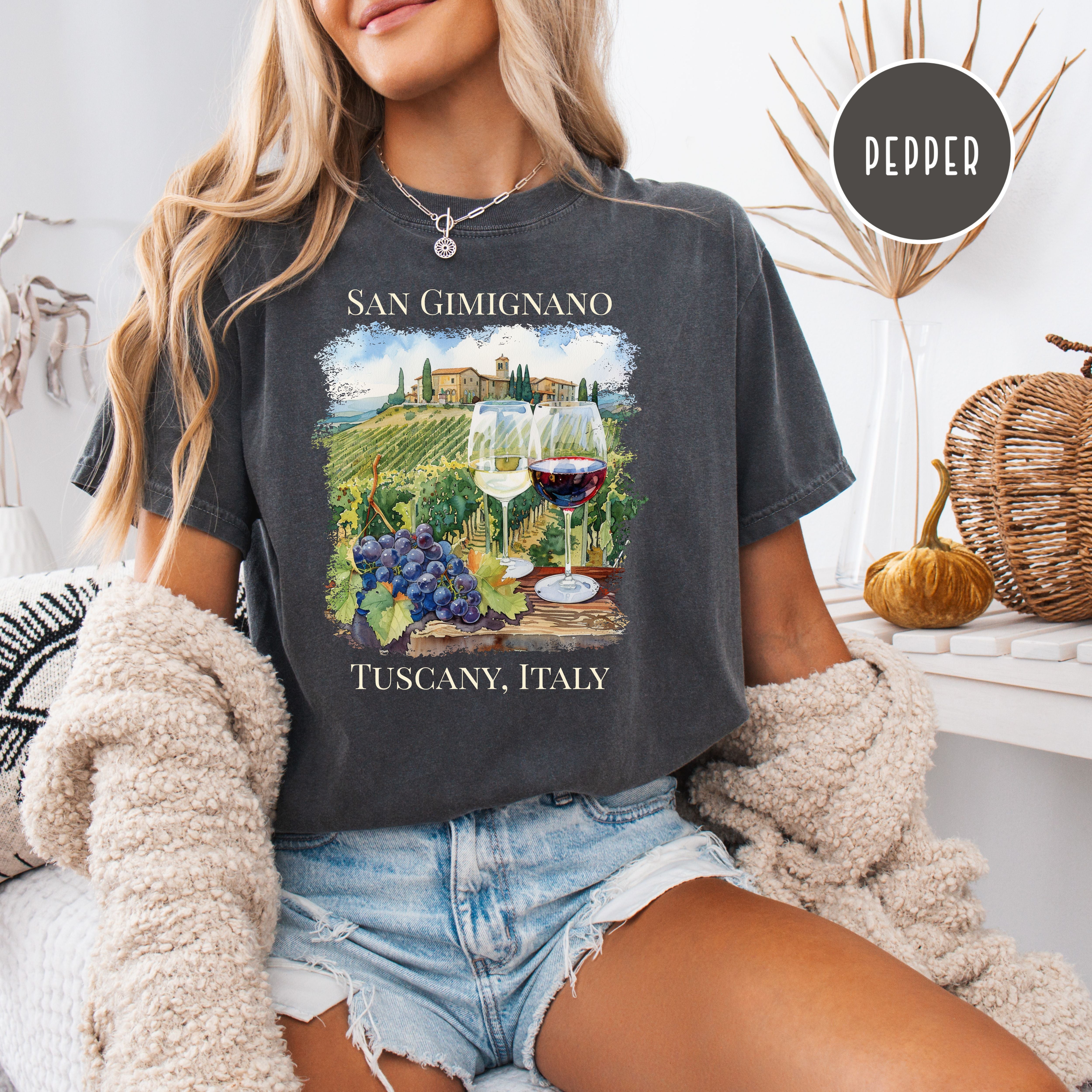 San Gimignano Tuscany Vineyard Italy Comfort Colors Vacation Gift Tee