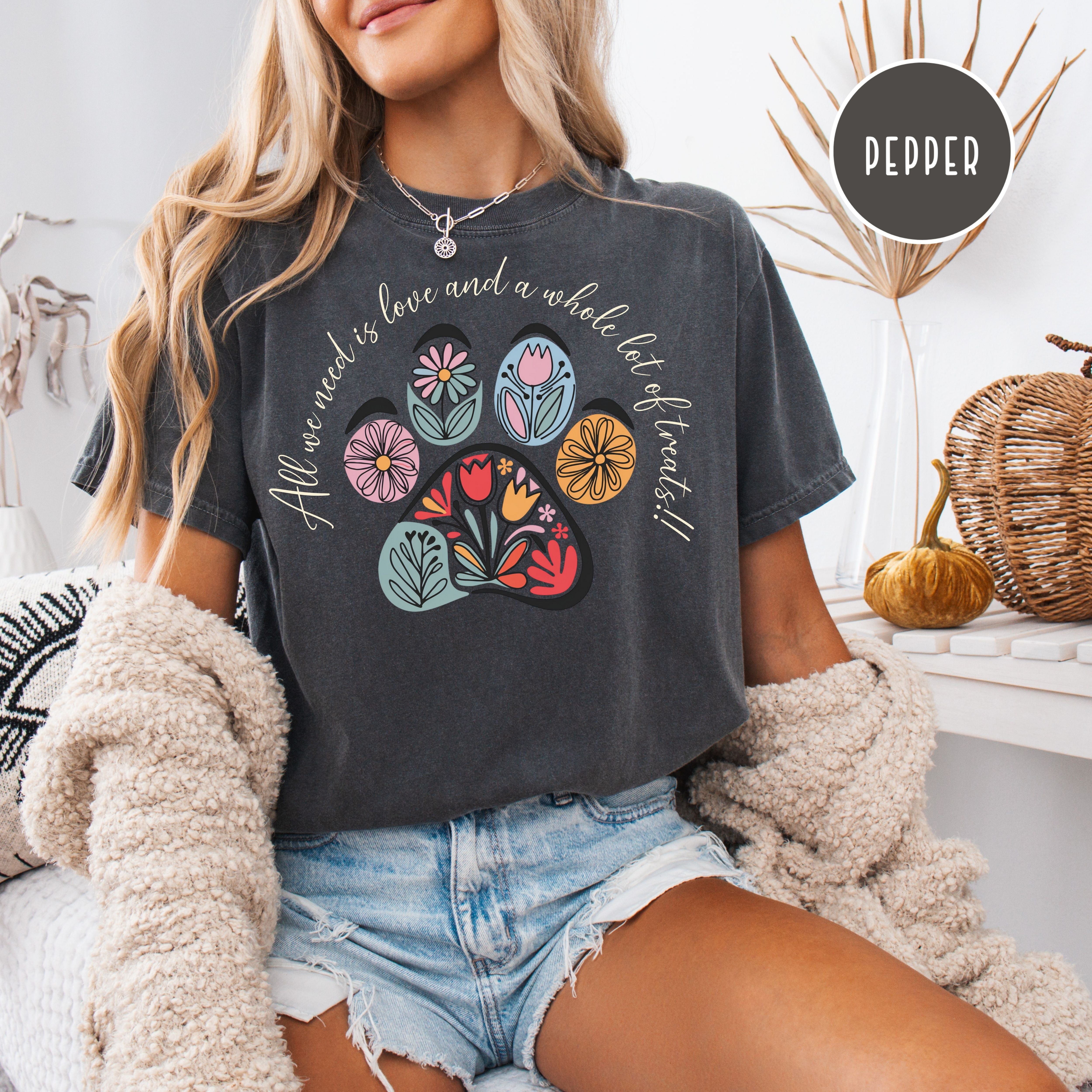 Floral Dog Paw Comfort Colors Gift Shirt For Dog Mama