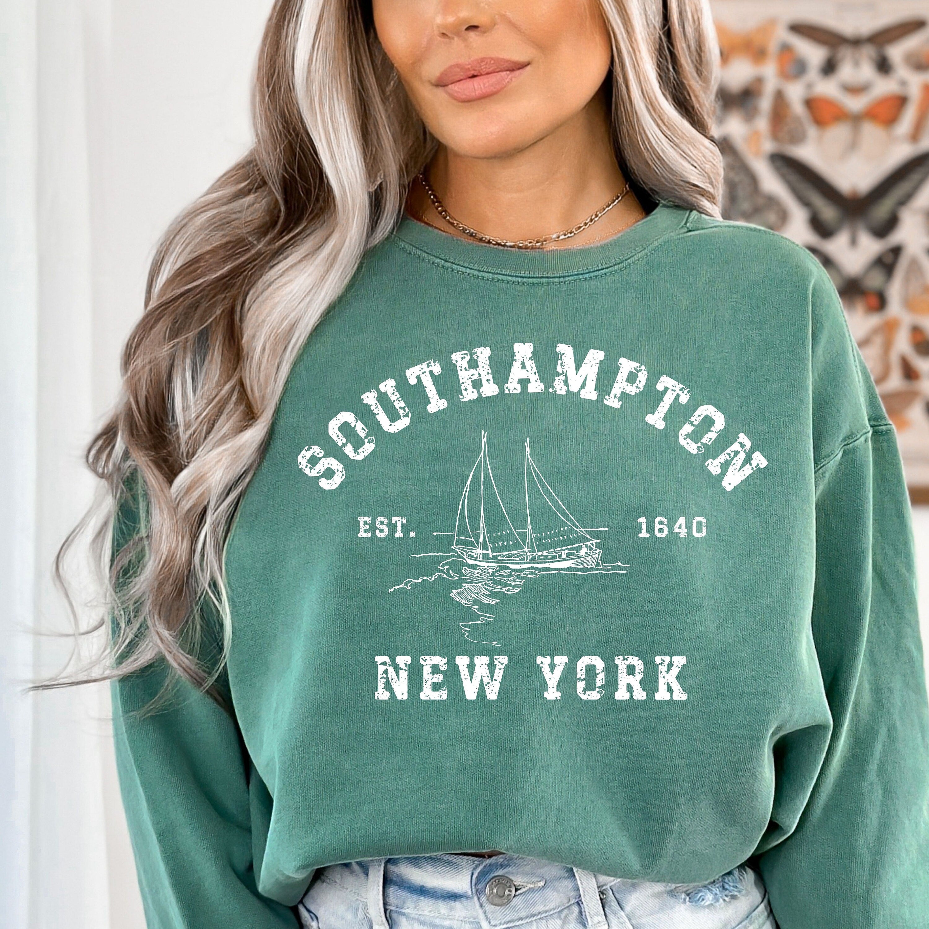 Southampton New York Grunge Style Comfort Colors® Sweatshirt