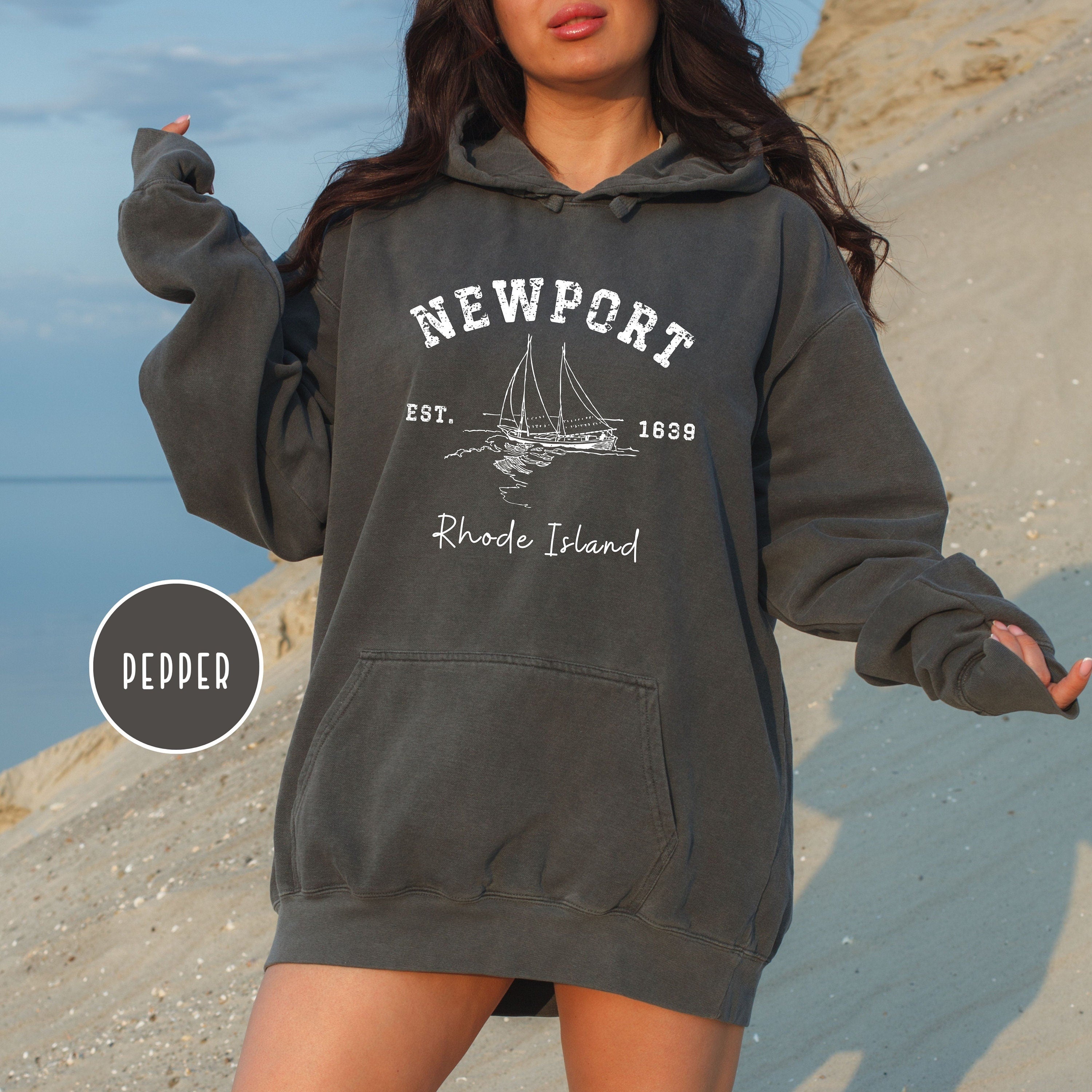 Newport Rhode Island Comfort Colors® Pullover Hoodie