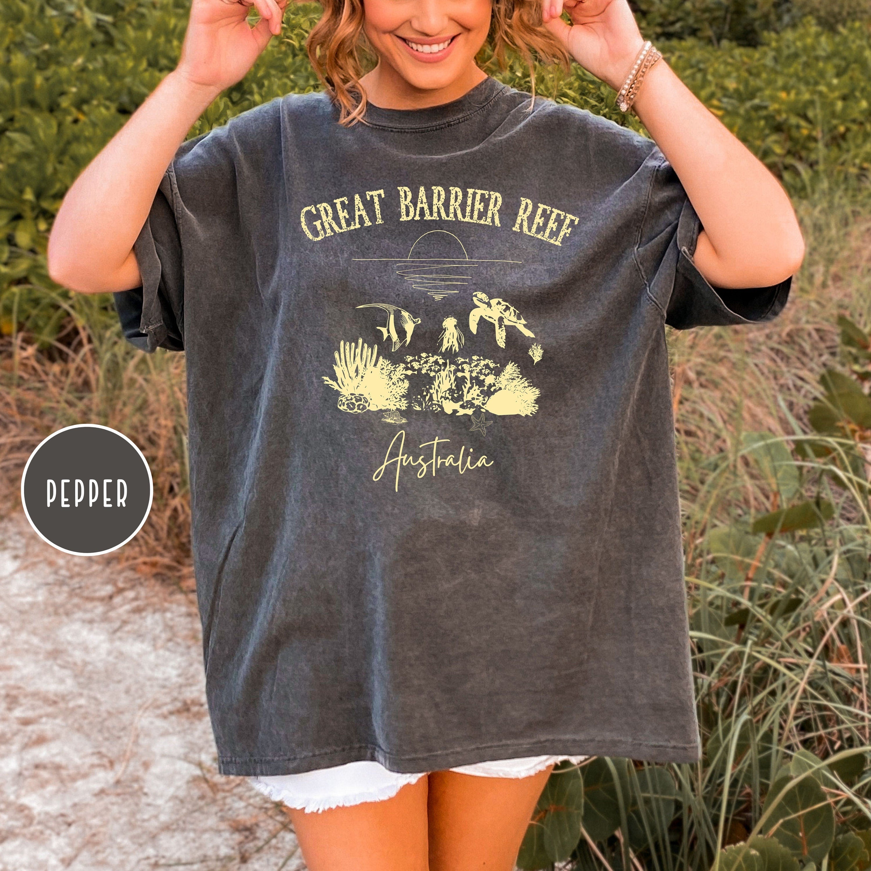 Great Barrier Reef Grunge Style Comfort Colors® Tee