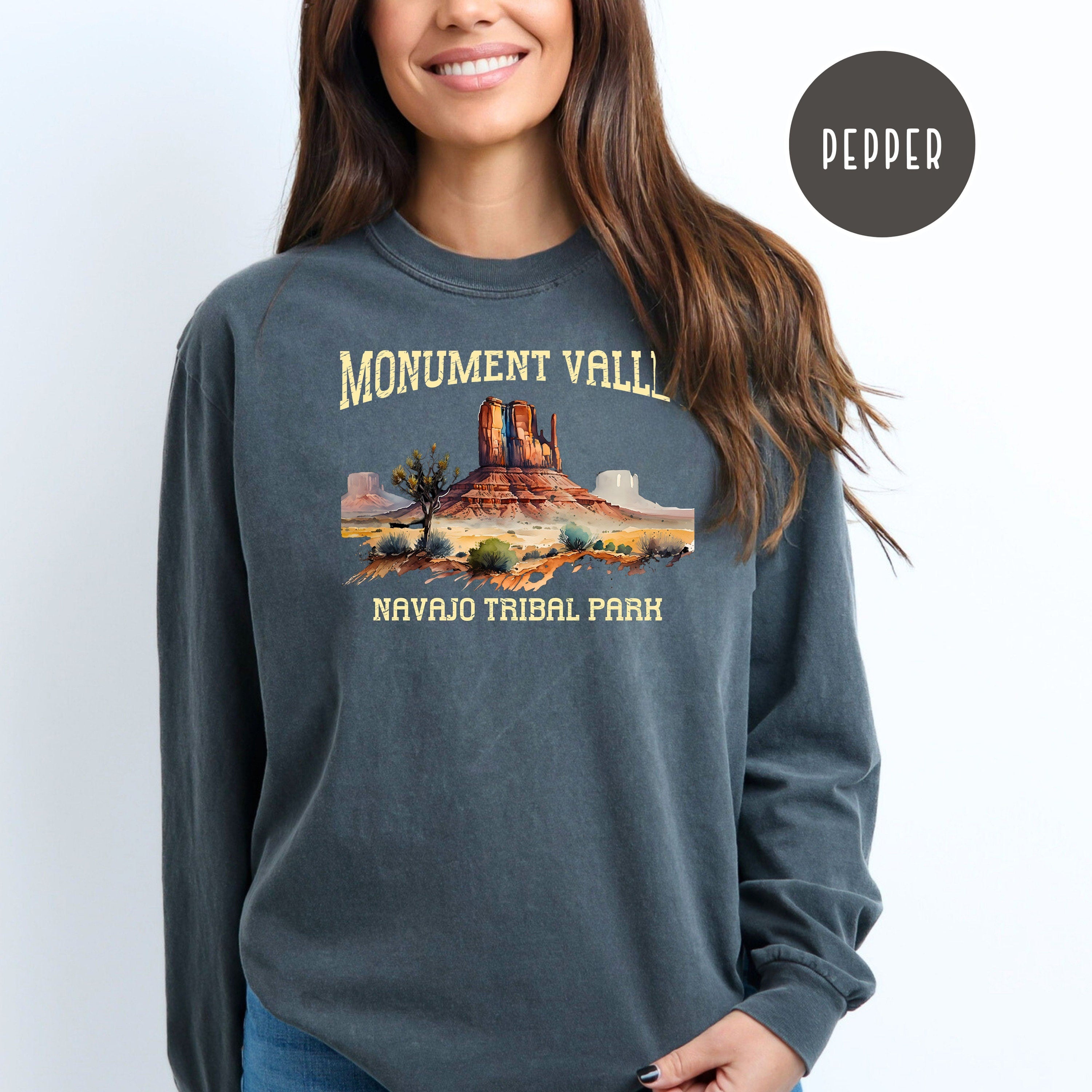 Monument Valley National Park Arizonia Comfort Colors® Long Sleeve Tee