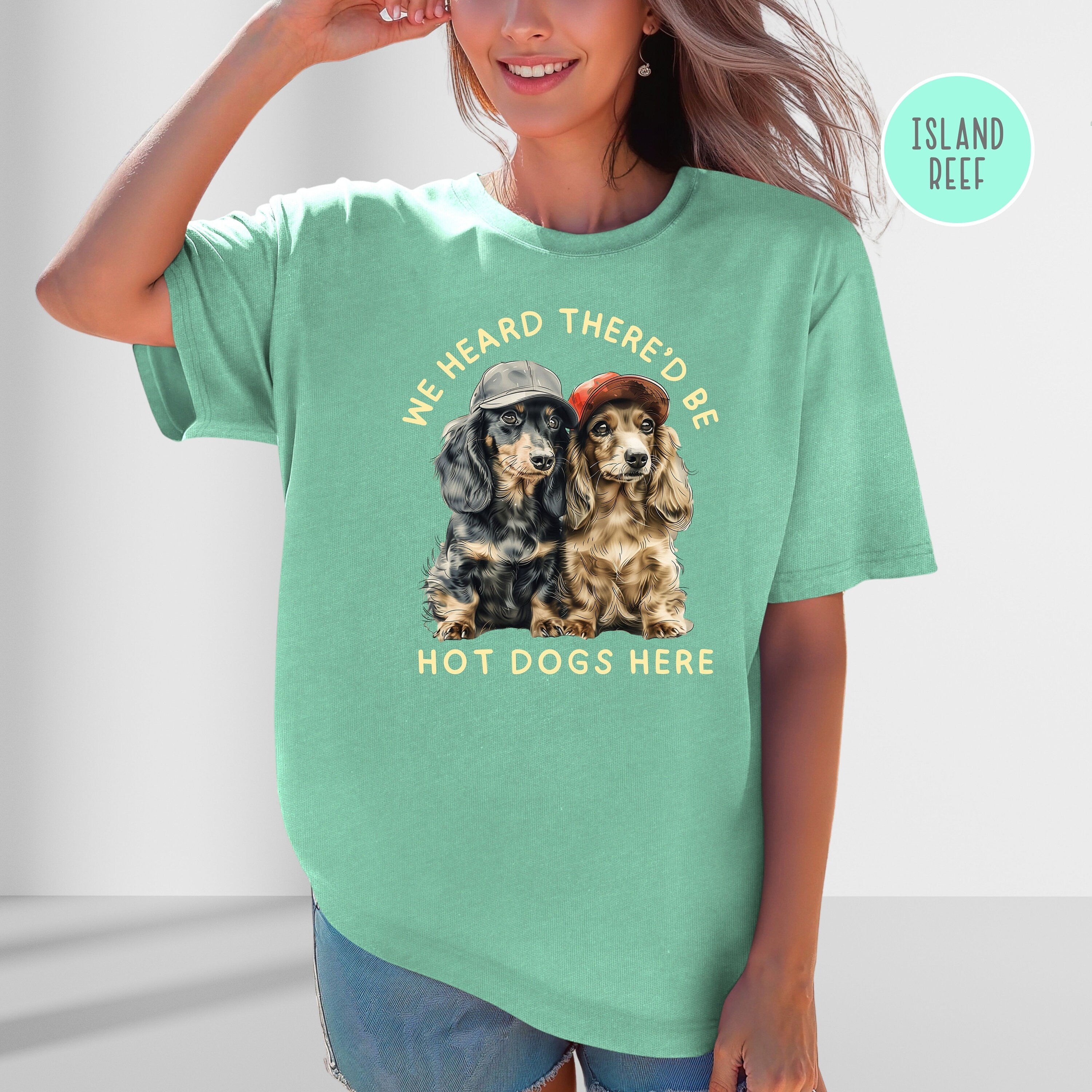 Dachshund Mom Comfort Colors® Tee