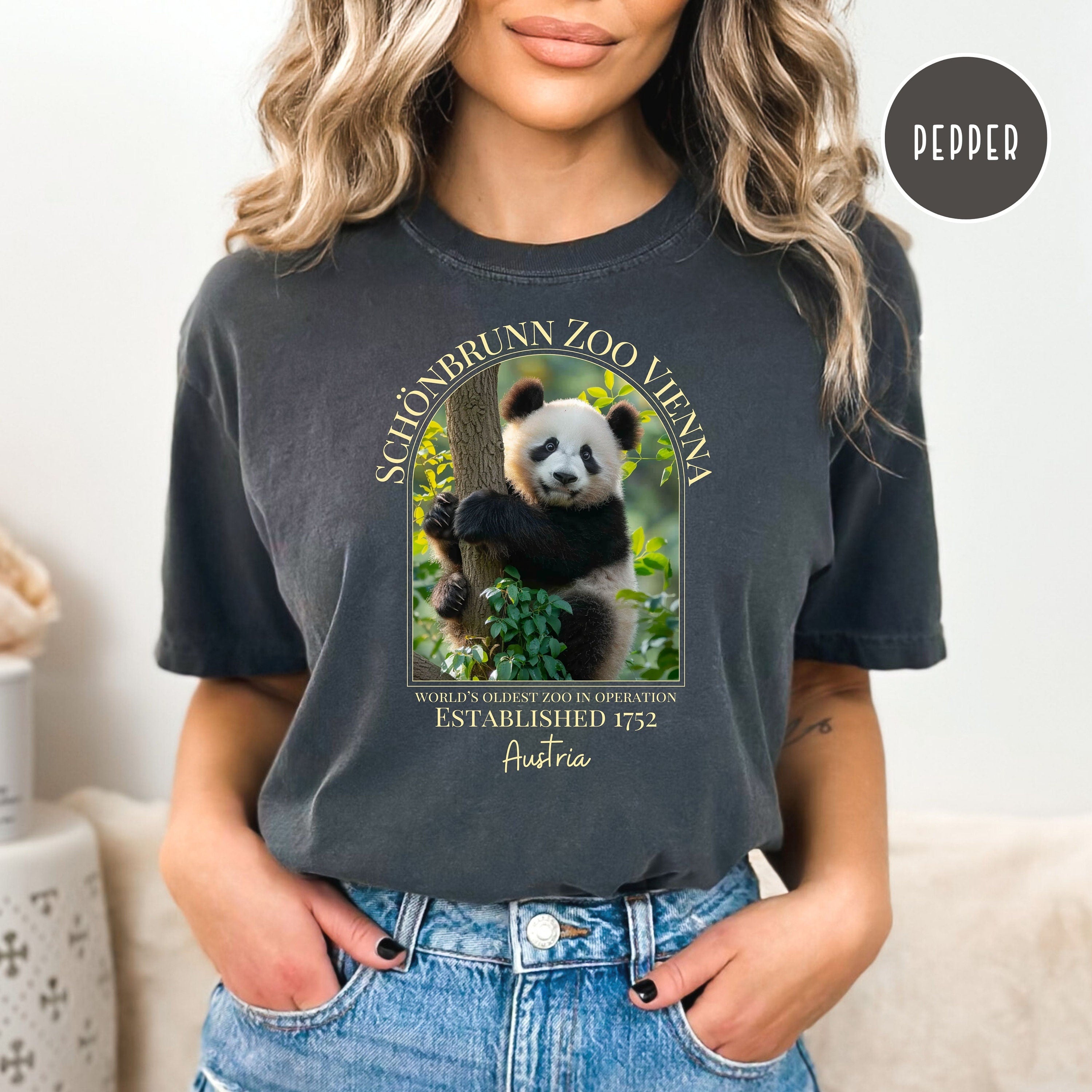 Vienna Zoo Panda Exhibit Comfort Colors T-Shirt